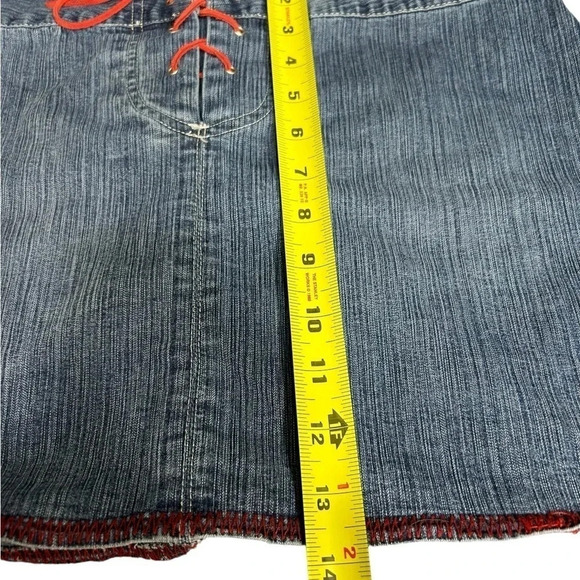 Y2K vtg HOTKISS jean skirt ,made in USA.size 9 ,blue with red Lace up,red hem. - Picture 13 of 14